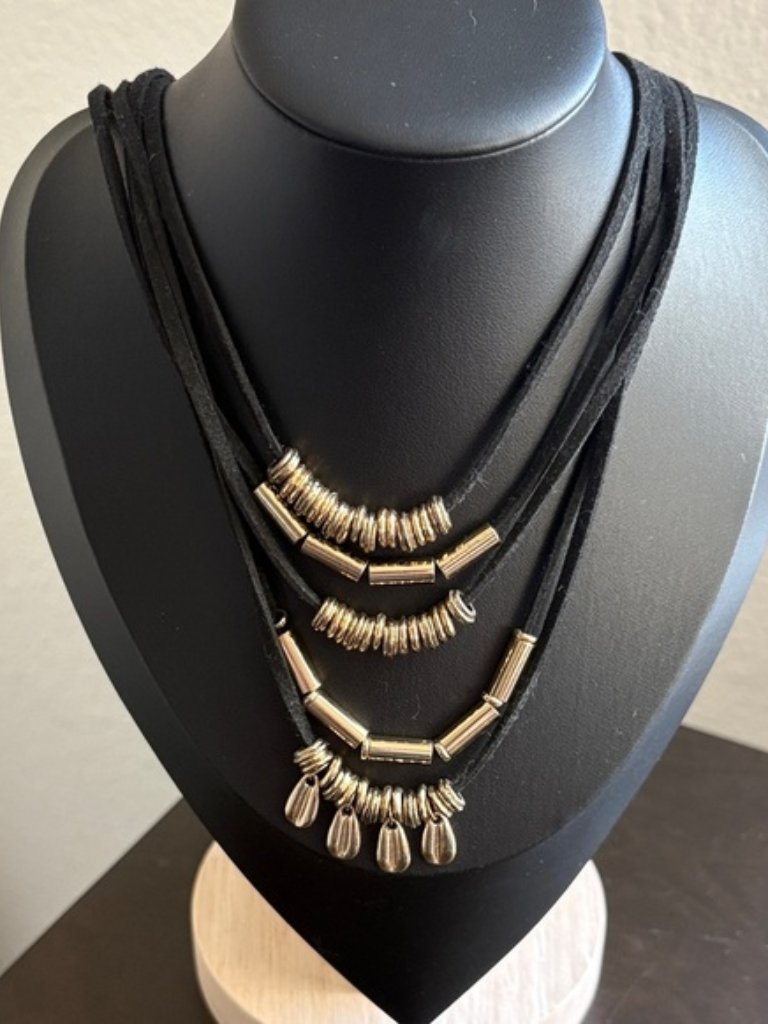 New York Company Black And Gold Multi-Strand Necklace 22$